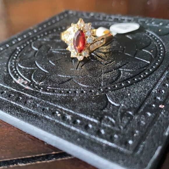 New Faux Ruby & Diamond Gold ring size 9 - Picture 4 of 6